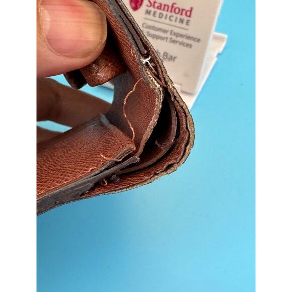 Louis Vuitton Monogram Marco Wallet - Picture 4 of 12